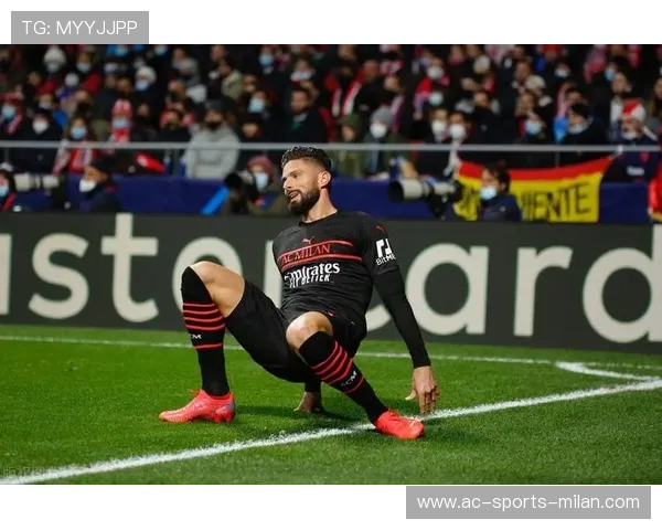 吉鲁门前争顶头槌回旋入网